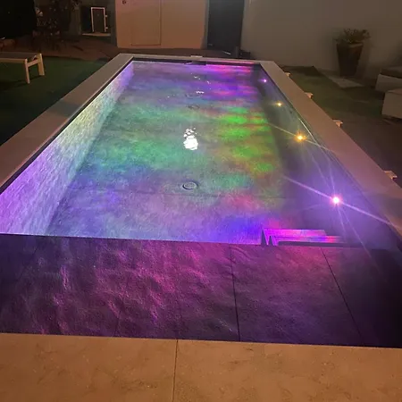 Laurana 6 Personnes Piscine Chauffee Tatil Evi